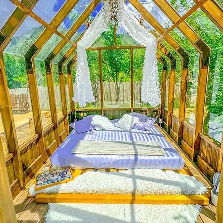 Chalet En Verre Sous Une Pluie Etoilee Lantosque Esterno foto