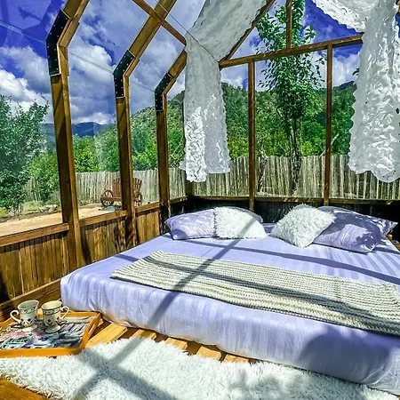 Chalet En Verre Sous Une Pluie Etoilee Lantosque Esterno foto